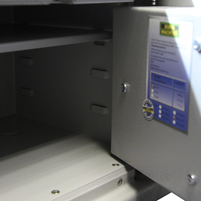 Мебельный сейф Burg–Wachter CL 10 S